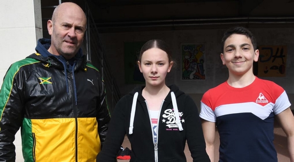 jeunes sportifs du karaté