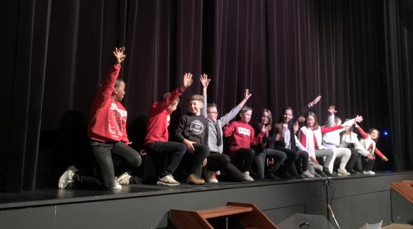 Le Cabaret Aquatique et le enfants